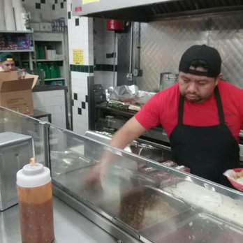 Supermercado La Internacional - Mexican Near Me - Chicago, Illinois