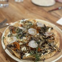 Suerte - Tlayuda de Hongos (mushrooms)