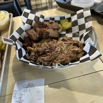 Off The Hook BBQ - Burnt ends and pulled pork - Barbeque Near Me - Gladstone, Missouri Off The Hook BBQ - Burnt ends and pulled pork - Barbeque Near Me - Gladstone, Missouri