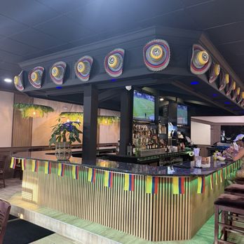 Casa Colombia - Colombian Near Me - Orangeburg, New York