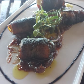DAOU Vineyards - Bacon wrapped figs! Not too sweet and not too smushy. Perfectly prepared! - Wineries Near Me - Paso Robles, California