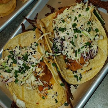 Avenue American Bistro - Sports Bars Near Me - Wayne, Michigan