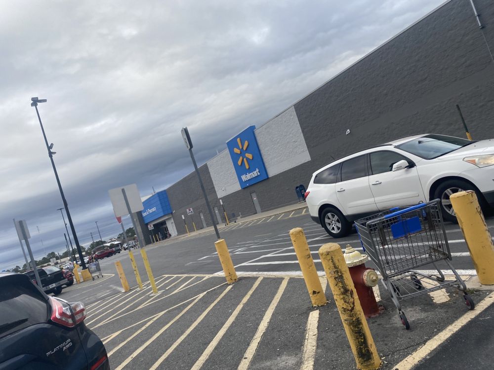 WALMART SUPERCENTER Updated August 2024 10 Photos 2425 Memorial
