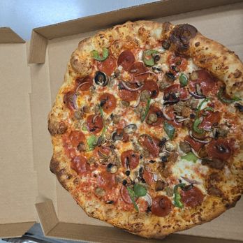 Rihanas Pizza & Wings - Pizza Near Me - Phoenix, Arizona Rihanas Pizza & Wings - Pizza Near Me - Phoenix, Arizona
