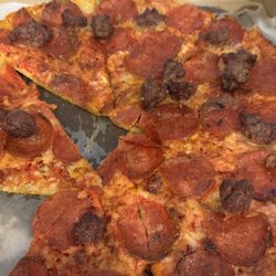Common House of Pizza
