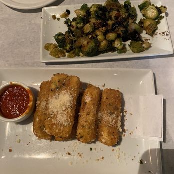 Romano's Macaroni Grill - Italian Near Me - Corona, California