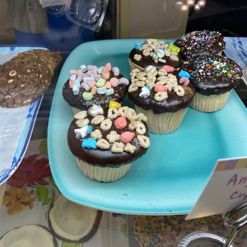 Sweet Mandy B's - Bakeries Near Me - Chicago, Illinois