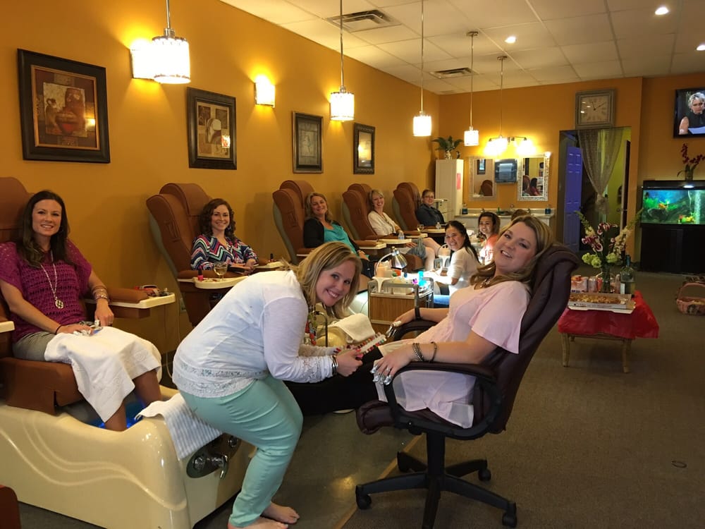 Morse Lake Nails & Spa Logo