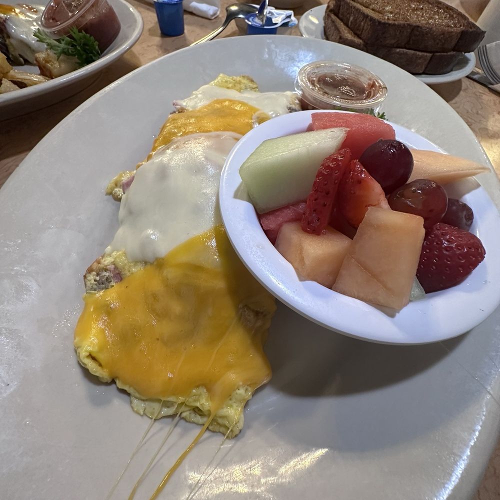 Pegah's Kitchen - Meat lovers omelette - American Near Me - Vista, California Pegah's Kitchen - Meat lovers omelette - American Near Me - Vista, California