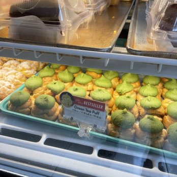 Liliha Bakery - Green Tea Puff - Bakeries Near Me - Honolulu, Hawaii