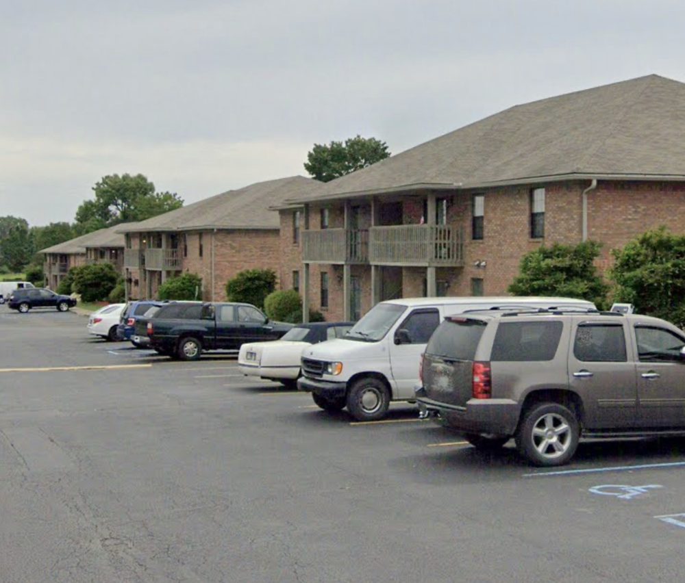 CARRINGTON PLACE APARTMENTS Updated June 2024 13 Photos 3104 Holmans Ln, Jeffersonville