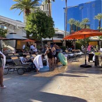 MGM Grand Pool Complex - Lounge River - Swimming Pools Near Me - Las Vegas, Nevada