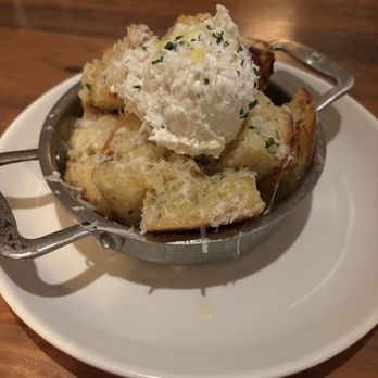 North Italia - White Truffle Garlic Breadbread - Italian Near Me - Washington, DC, District of Columbia North Italia - White Truffle Garlic Breadbread - Italian Near Me - Washington, DC, District of Columbia