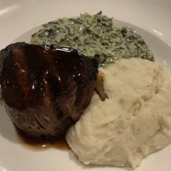Stalla - Beef tenderloin with port wine reduction, mashed potato and creamed spinach - Italian Near Me - Biloxi, Mississippi Stalla - Beef tenderloin with port wine reduction, mashed potato and creamed spinach - Italian Near Me - Biloxi, Mississippi