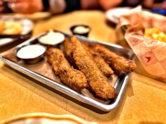 Lucille's Smokehouse Bar-B-Que by null