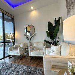 Smile Maker Spa and Skin Care - Lobby