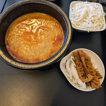 Ten Seconds Yunnan Rice Noodle - Beef Tripe Hot Pot Rice Noodles - Noodles Near Me - Dublin, California Ten Seconds Yunnan Rice Noodle - Beef Tripe Hot Pot Rice Noodles - Noodles Near Me - Dublin, California