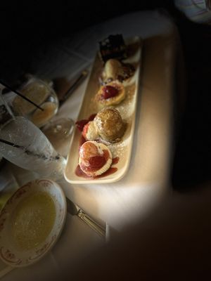 Maggiano's Little Italy by null