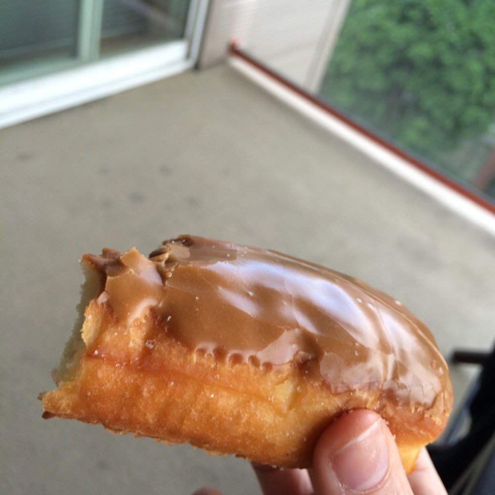 Maple Stick (sans cream) - disappointing and deceptive Maple Stick (sans cream) - disappointing and deceptive