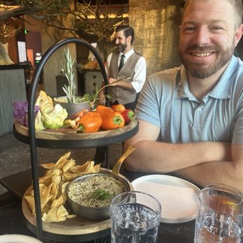 Wolf by Vanderpump at Caesars Republic Lake Tahoe - Chips and dip - American Near Me - Stateline, Nevada