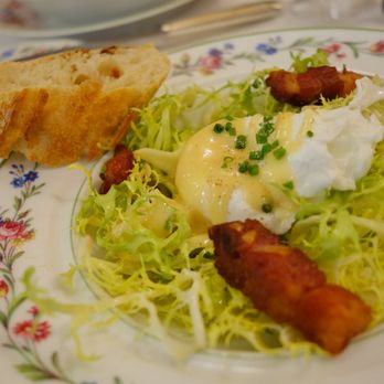 Benoit - Frisee salade with poached egg and lardon - French Near Me - Paris, 75 Benoit - Frisee salade with poached egg and lardon - French Near Me - Paris, 75