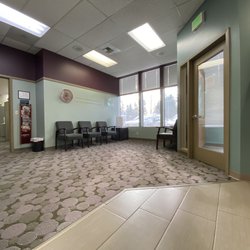 Lo Family Dental - Waiting room from the left side