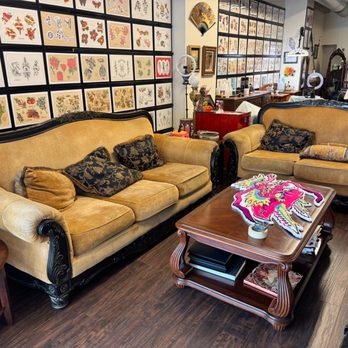 Devotion Tattoo - Waiting area - Tattoo Near Me - Milwaukee, Wisconsin