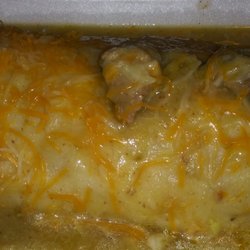 Islitas Express - WET CHILE VERDE BURRITO