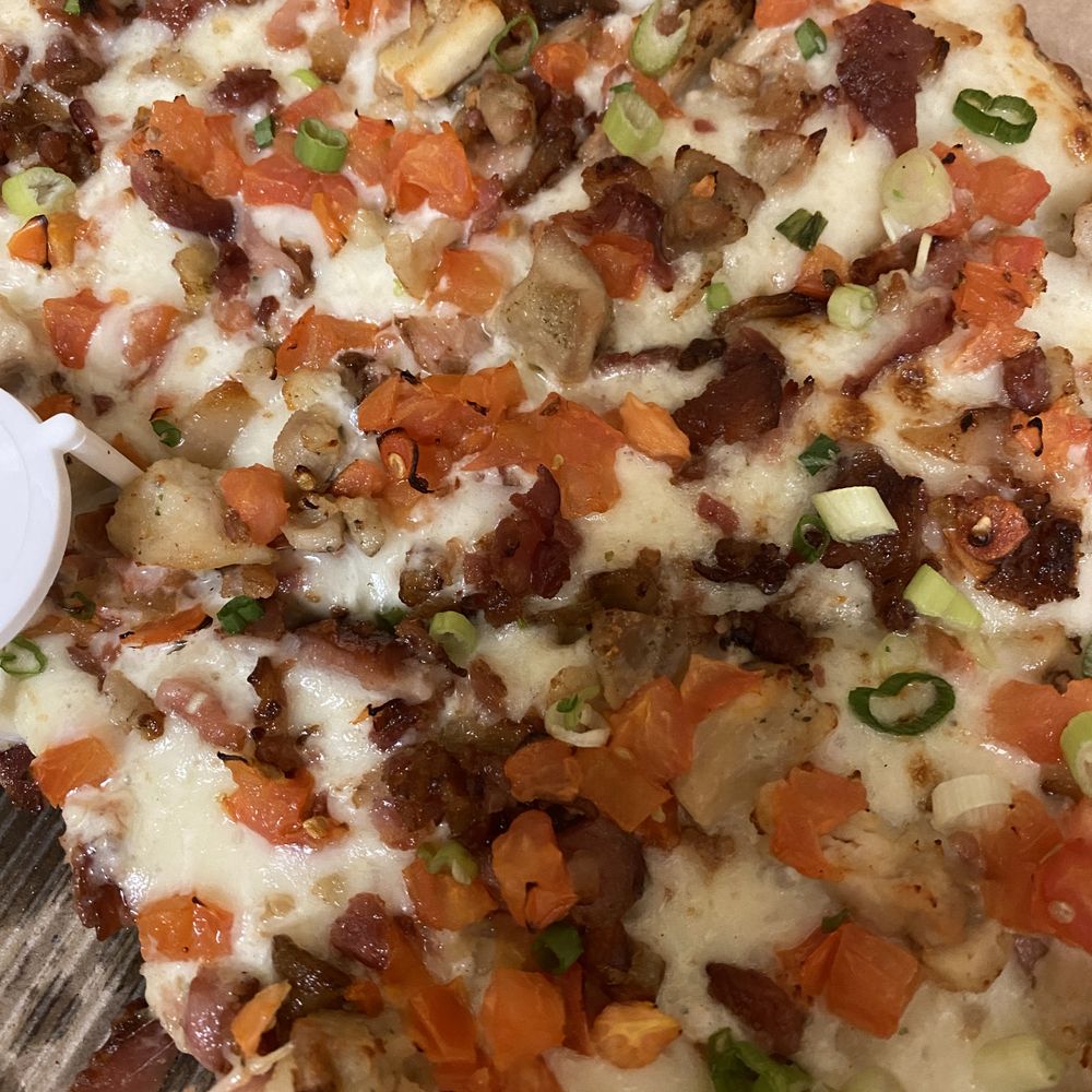 Mountain Mike's Pizza - Chicken club needs a little more chicken, a little less bacon. - Chicken Wings Near Me - Pasadena, California