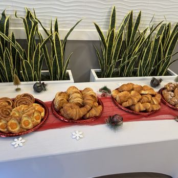 La Brioche Norfolk - Bakeries Near Me - Norfolk, Virginia