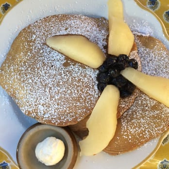 La Note - Lemon gingerbread pancakes with poached pears - French Near Me - Berkeley, California La Note - Lemon gingerbread pancakes with poached pears - French Near Me - Berkeley, California