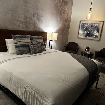 Wine Stone Inn - Plush bed - Hotels Near Me - Orcutt, California Wine Stone Inn - Plush bed - Hotels Near Me - Orcutt, California