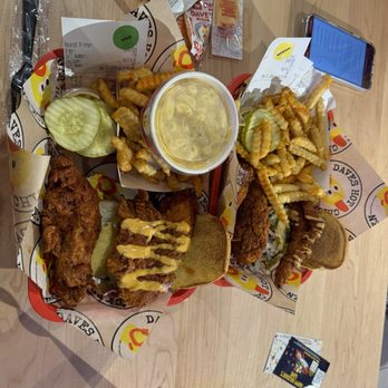 Dave's Hot Chicken - Chicken Shop Near Me - Eugene, Oregon