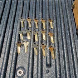 Chris Mullen Locksmith Service - Making lots of keys for a customer!
