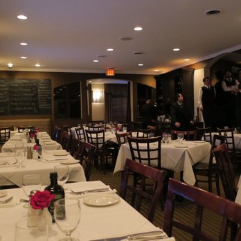 Cafe Lucci - Dining room view - Italian Near Me - Glenview, Illinois