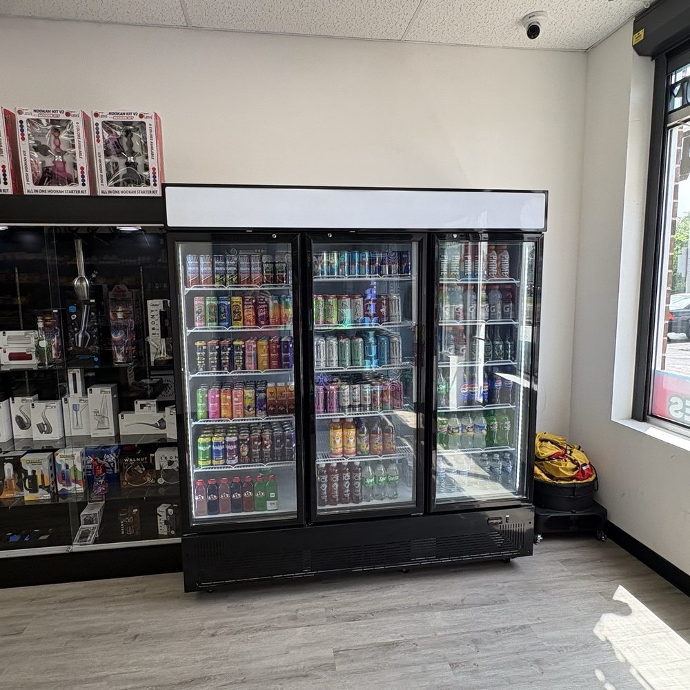 Lit Smokes - Cold Beverage Cooler - Tobacco Shops Near Me - Riverside, Illinois