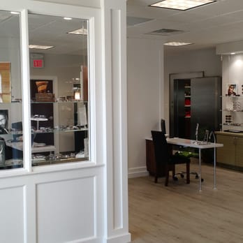 Colonial Eye Care - Optometrists Near Me - Williamsburg, Virginia