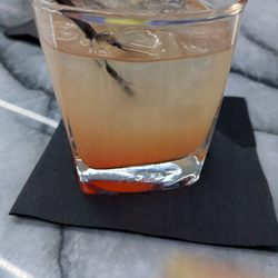 Fin & Feathers Midtown - Happy Hour Rum Punch