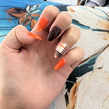KC Nails & Spa - Latest hand painted manicure set based on a picture I showed her. I love it!!! - Nail Salons Near Me - Placentia, California KC Nails & Spa - Latest hand painted manicure set based on a picture I showed her. I love it!!! - Nail Salons Near Me - Placentia, California