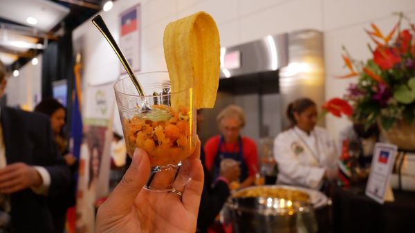 Ronald Reagan Building and International Trade Center Food Court by null