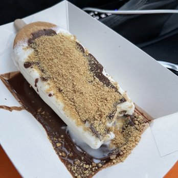 Mangos Gourmet Paletas - Cheesecake with graham crackers and hot fudge - Ice Cream & Frozen Yogurt Near Me - Ankeny, Iowa Mangos Gourmet Paletas - Cheesecake with graham crackers and hot fudge - Ice Cream & Frozen Yogurt Near Me - Ankeny, Iowa