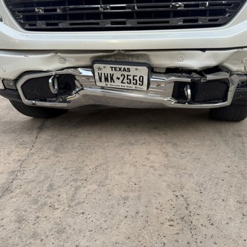 Classic Collision - 2024 GMC Denali Ultimate - Auto Glass Services Near Me - Schertz, Texas Classic Collision - 2024 GMC Denali Ultimate - Auto Glass Services Near Me - Schertz, Texas