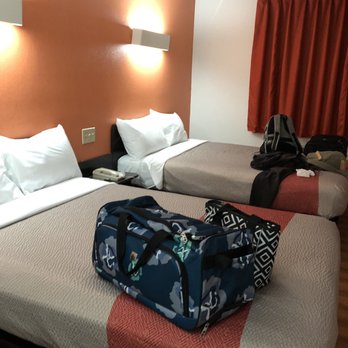 Motel 6 - Beds were clean, ready, and comfortable. - Hotels Near Me - Omaha, Nebraska Motel 6 - Beds were clean, ready, and comfortable. - Hotels Near Me - Omaha, Nebraska
