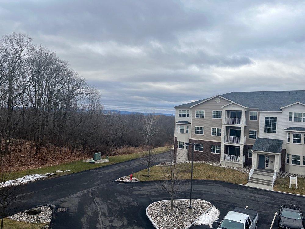 STONEGATE APARTMENTS Updated October 2024 5000 Stonegate Dr