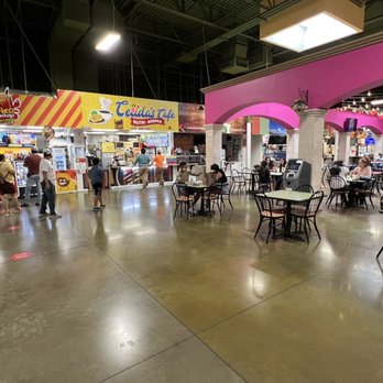 Celida's Cafe - the inside of a restaurant - Venezuelan Near Me - Lilburn, Georgia