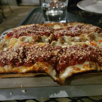 Avenue Kitchen + Bar - Beer Bar Near Me - Somerville, Massachusetts