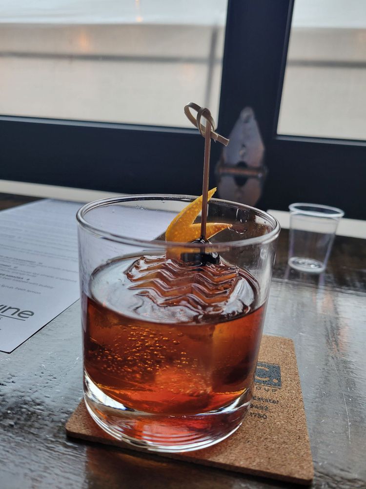 Social spots from Hops & Vine