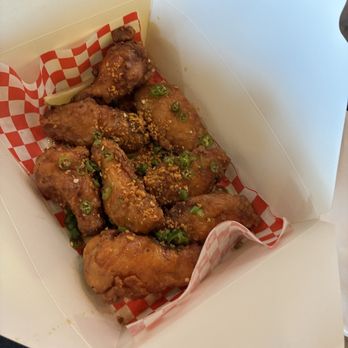 Mama Hieu's - A La Carte Nuoc Mam Chicken Wings (8 ct) - Vietnamese Near Me - Westminster , California Mama Hieu's - A La Carte Nuoc Mam Chicken Wings (8 ct) - Vietnamese Near Me - Westminster , California