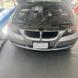 Mission Quick Oil Change - 2006 BMW, engine oil, leak changing valve, cover gaskets and all spark plugs