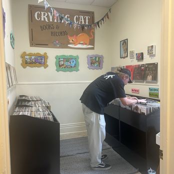 Crying Cat Books and Records - Bookstores Near Me - Murfreesboro, Tennessee
